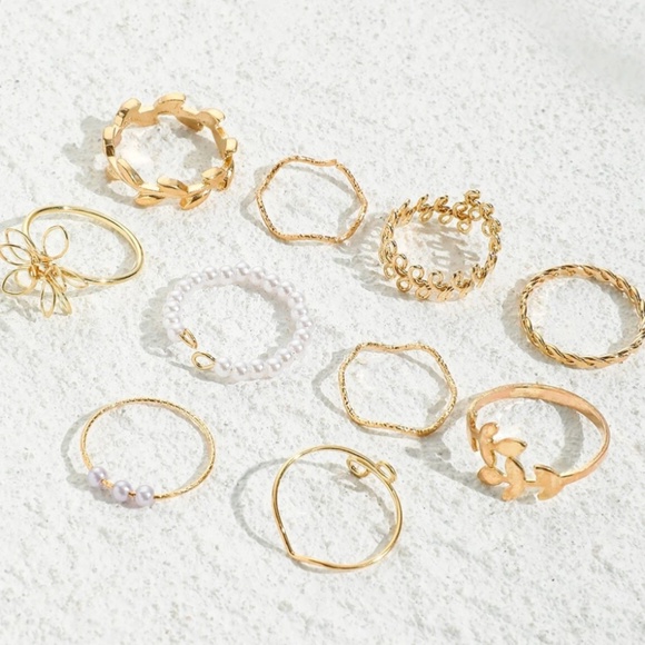 10 Rings Bundle Set Fashion Jewelry Gold Tone Faux Pearls - Picture 2 of 3